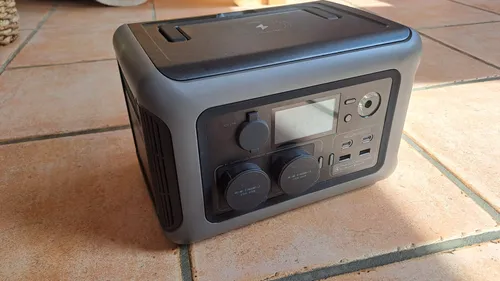 300W Powerstation mit 140W solarpanel