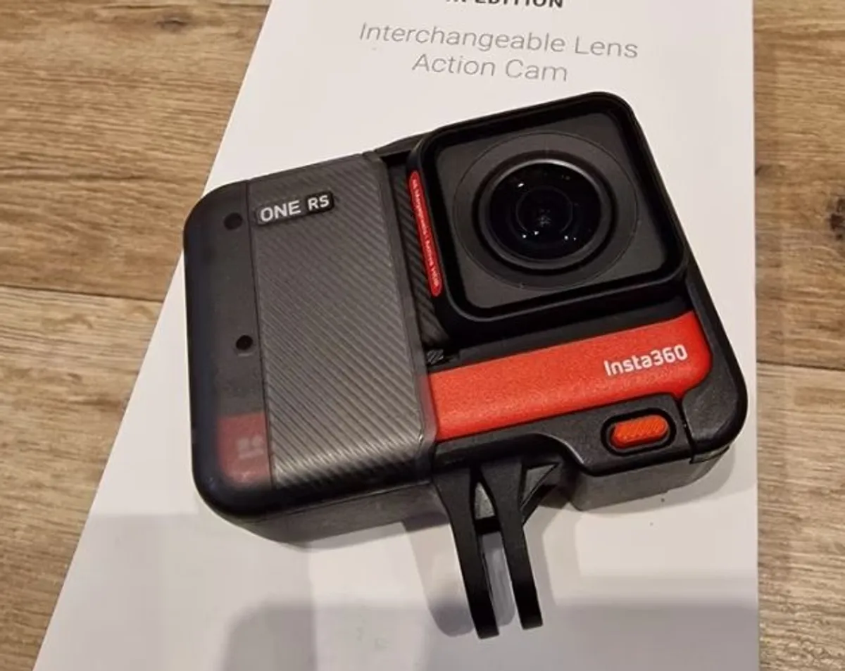 Insta360 ONE RS