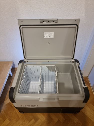 Kompressor Kühlbox Dometic CFX50 mieten optional mit Powerstation