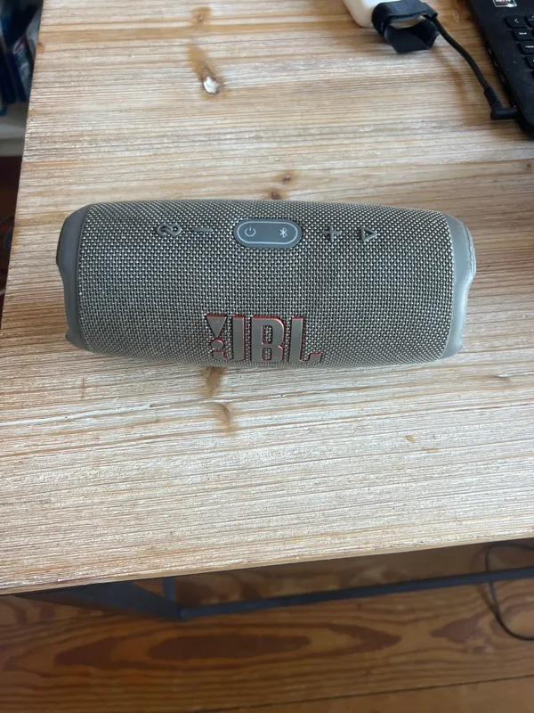 JBL Charge 5