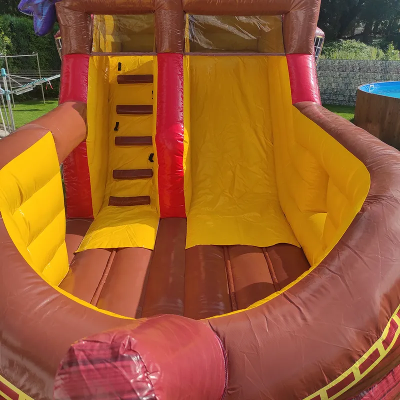 Profi Hüpfburg Piratenschiff mit Rutsche