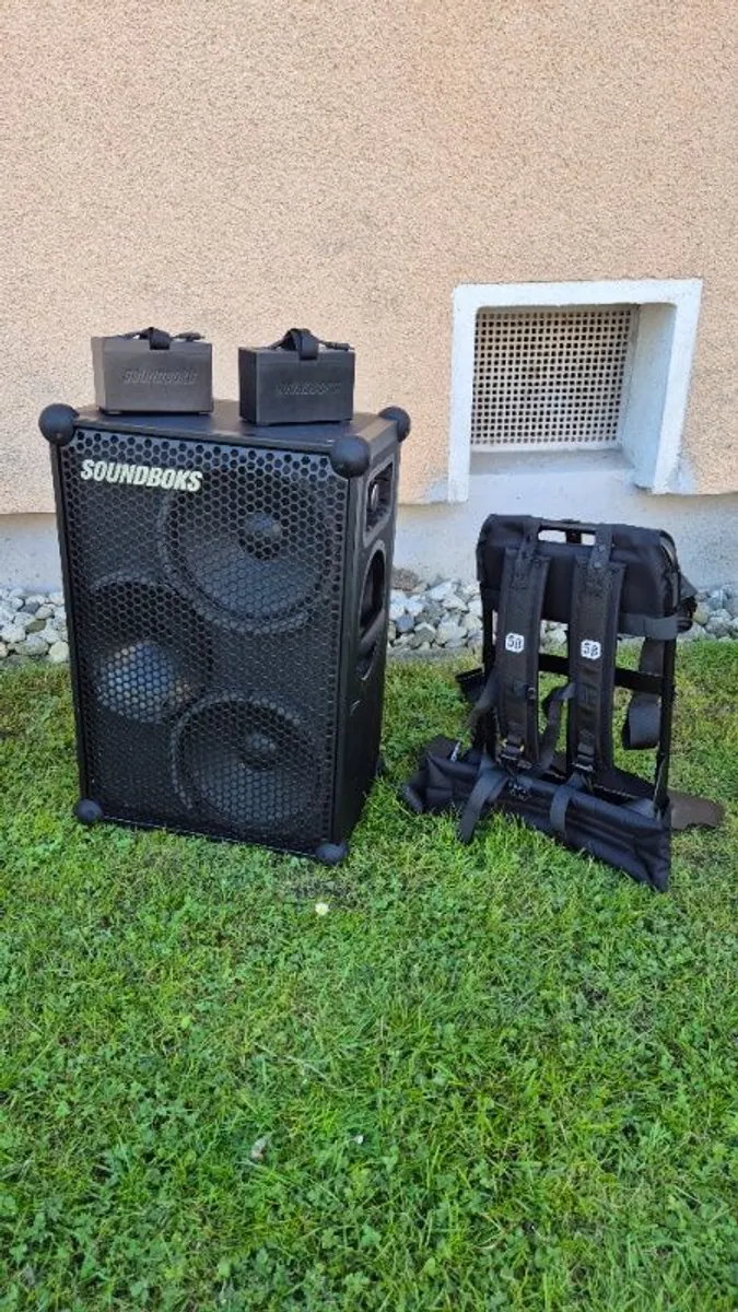 „SOUNDBOKS 3 + Rucksack + 2 Akkus – bis 80h Akkulaufzeit"