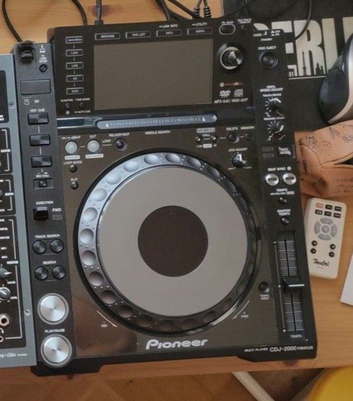 Pioneer CDJ 2000 Nexus