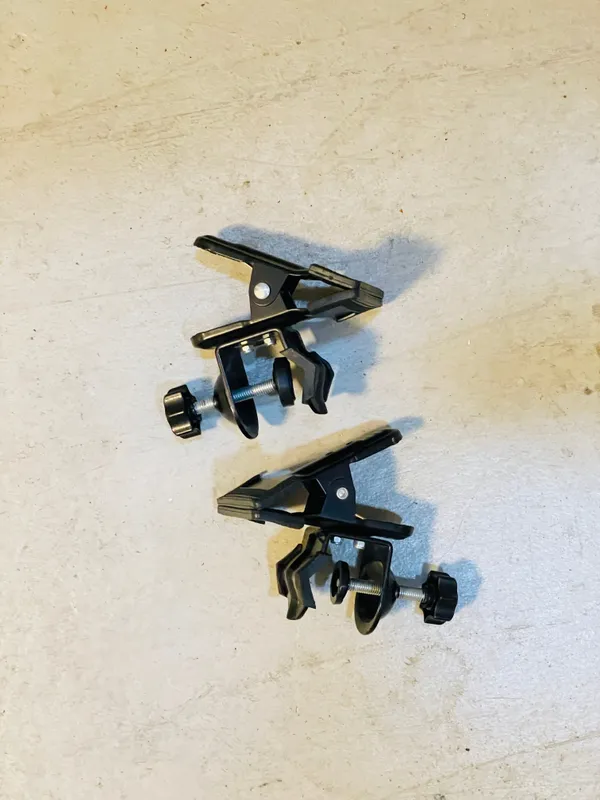 Mobiles Fotostudio-Komplettset: 2x Blitz + 2x Octa Softbox 120 cm + 3x Lampenstative + Falthintergrund + Studio-Trolly