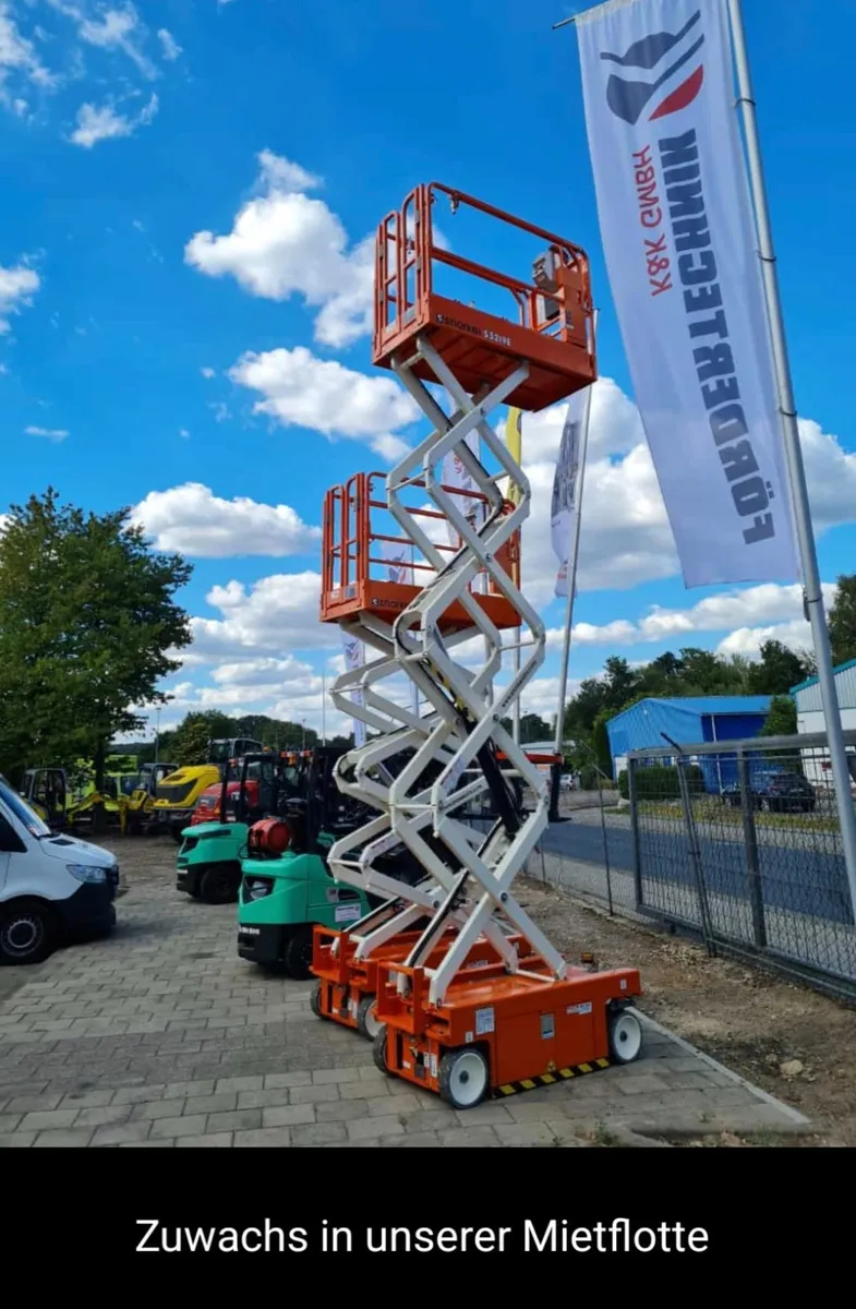Scherenbühne/Arbeitsbühne 7,79m - Snorkel S3219E