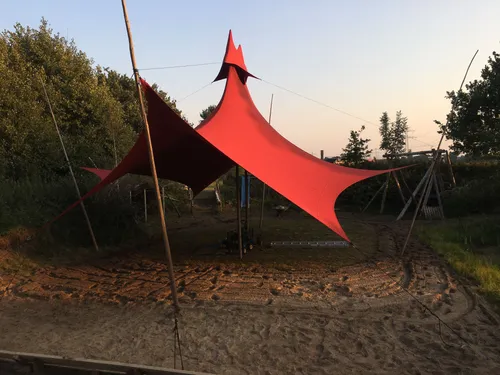 2 Mast Spannzelt rot 
