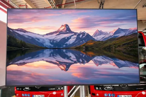 75" 4K Display mieten – SONY BRAVIA PRO | Messe, Präsentation & Event