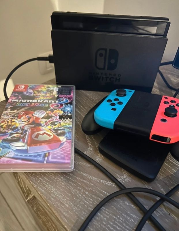Nintendo Switch 