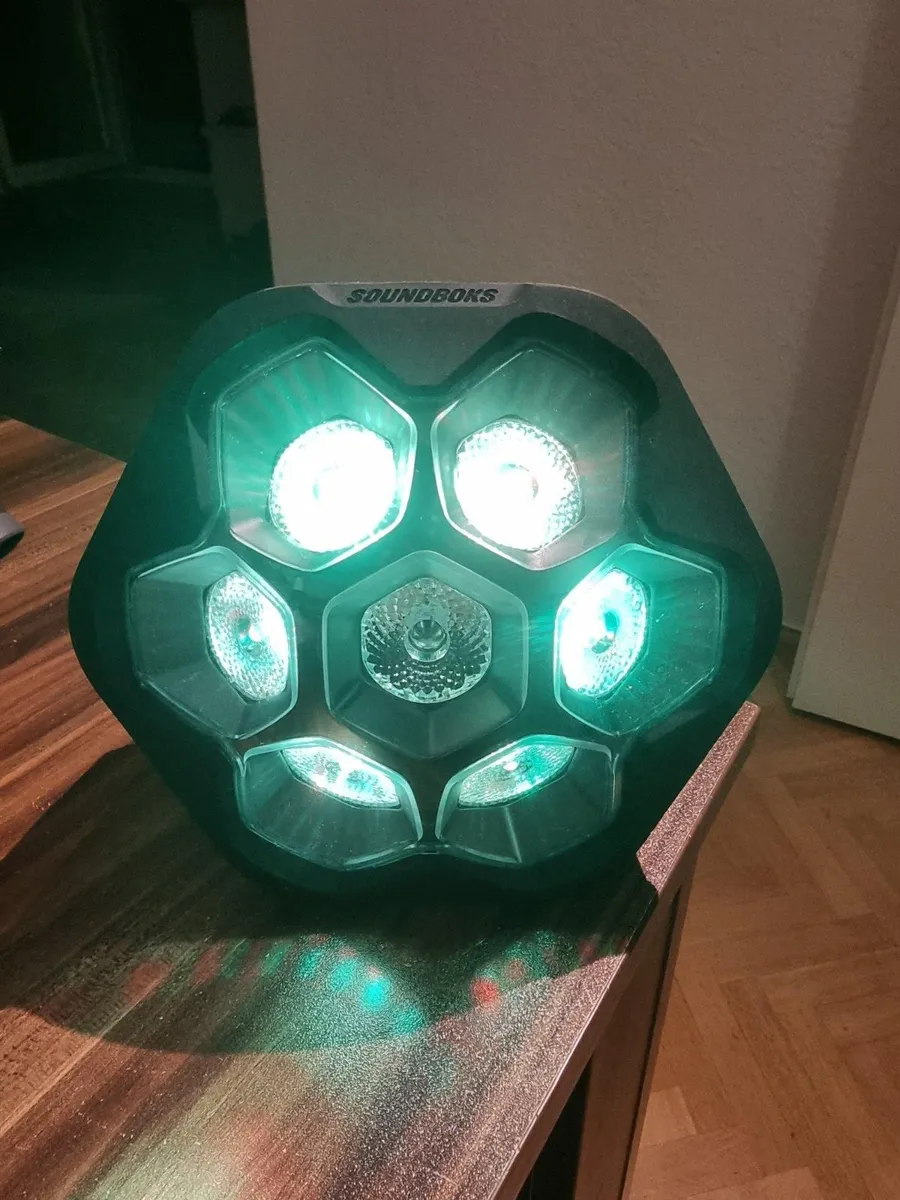 Soundboks Lightboks: Akku-Party-Lampe für Events