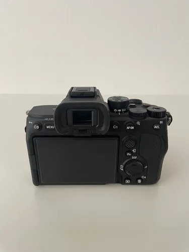 Sony Alpha 7 IV Body / Spiegellose Vollformatkamera 