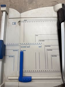 papierschneider-fotoschneider-hebel-schneidegerat-guillotine preview image
