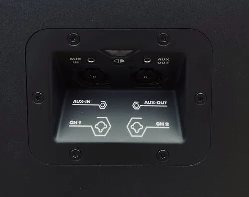 SOUNDBOKS, MUSIKANLAGE + Zubehör (Mikrophone, Stativ, Ersatzakku)