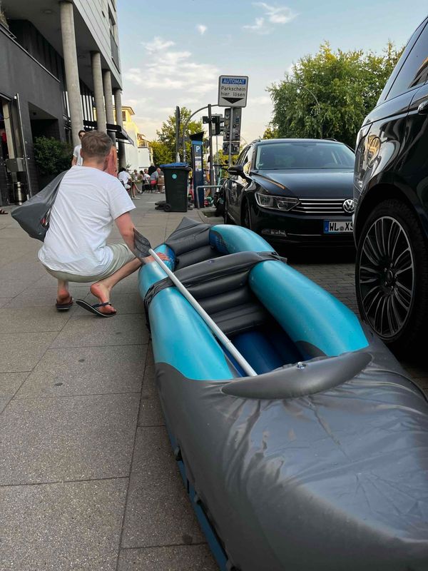 Kayak aufgepumpt zu mieten