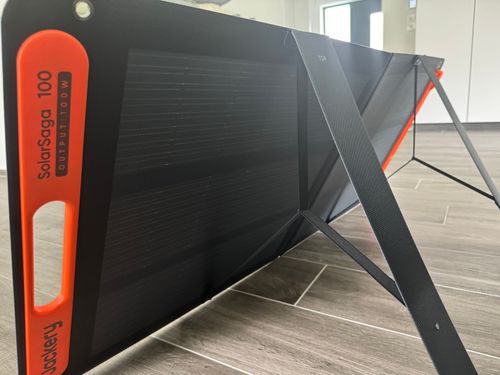 Powestation Jackery E1000 mit 2x Solarpannel