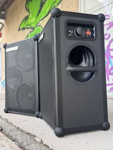 2X Soundboks 4 Party Boxen