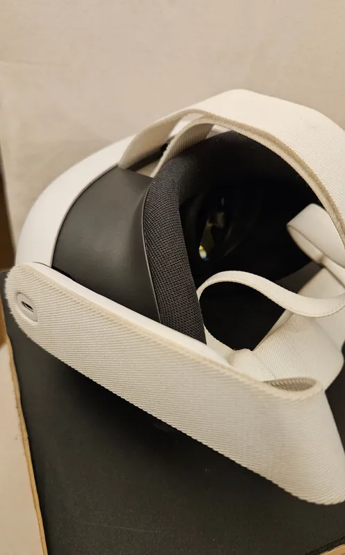 Meta Quest 3 VR Headset