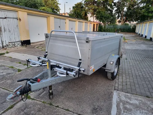 Anhänger mit Deckel (abschließbar)1300 Kg gebremst