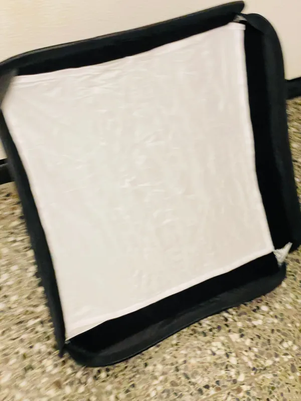 Lichtformer-Set: 2x Softboxen (60×60 & 80×80 cm) + Schirm 80 cm – Für maximale Lichtkontrolle