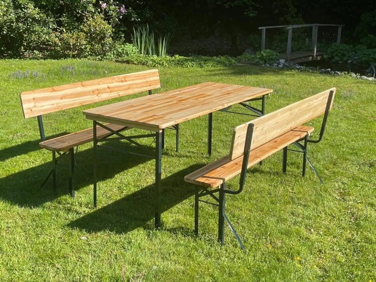 Bierzeltgarnitur mit Lehne zu vermieten 
