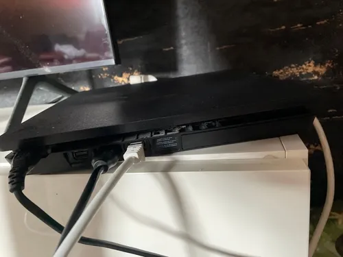 Playstation 4 Slim 