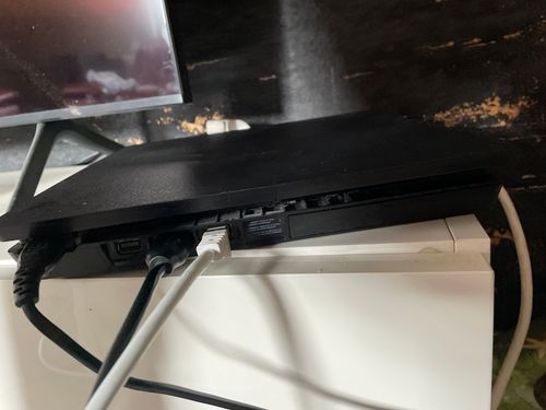 Playstation 4 Slim 