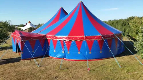 Zirkuszelt klein 