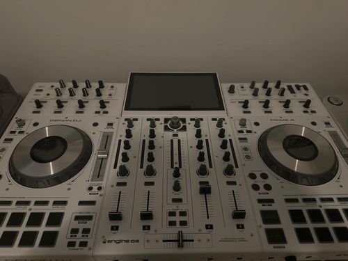 Denon Prime 4