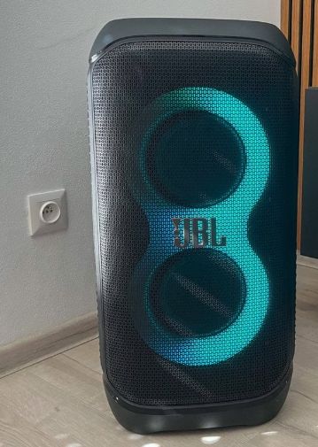 JBL 320