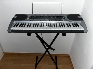 keyboard-oder-e-klavier-oder-piano-oder-fluegel preview image