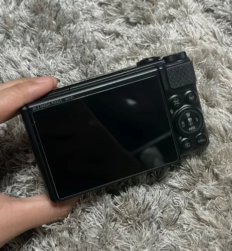 Canon SX740 HS