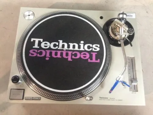 Plattenspieler Technics SL-1210 / 1200 MK5