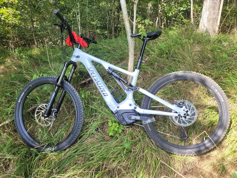 Spezialized E-Bike in L