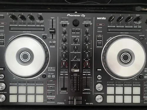 Pioneer DDJ-SR2 inkl. Transporttasche und Kabel