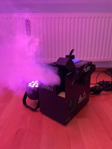 Stairville Hz-200 Compact Hazer/ Nebelmaschine