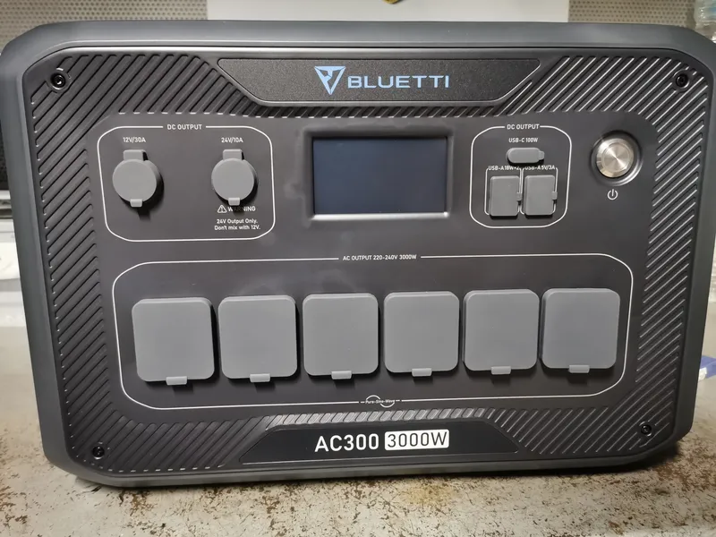 Powerstation AC300 Bluetti mit 3072Watt bis zu 12288Watt erweiterbar!