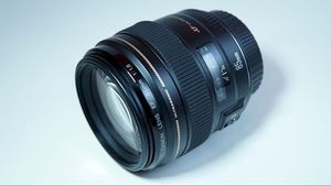 canon-85-mm-1-8 preview image