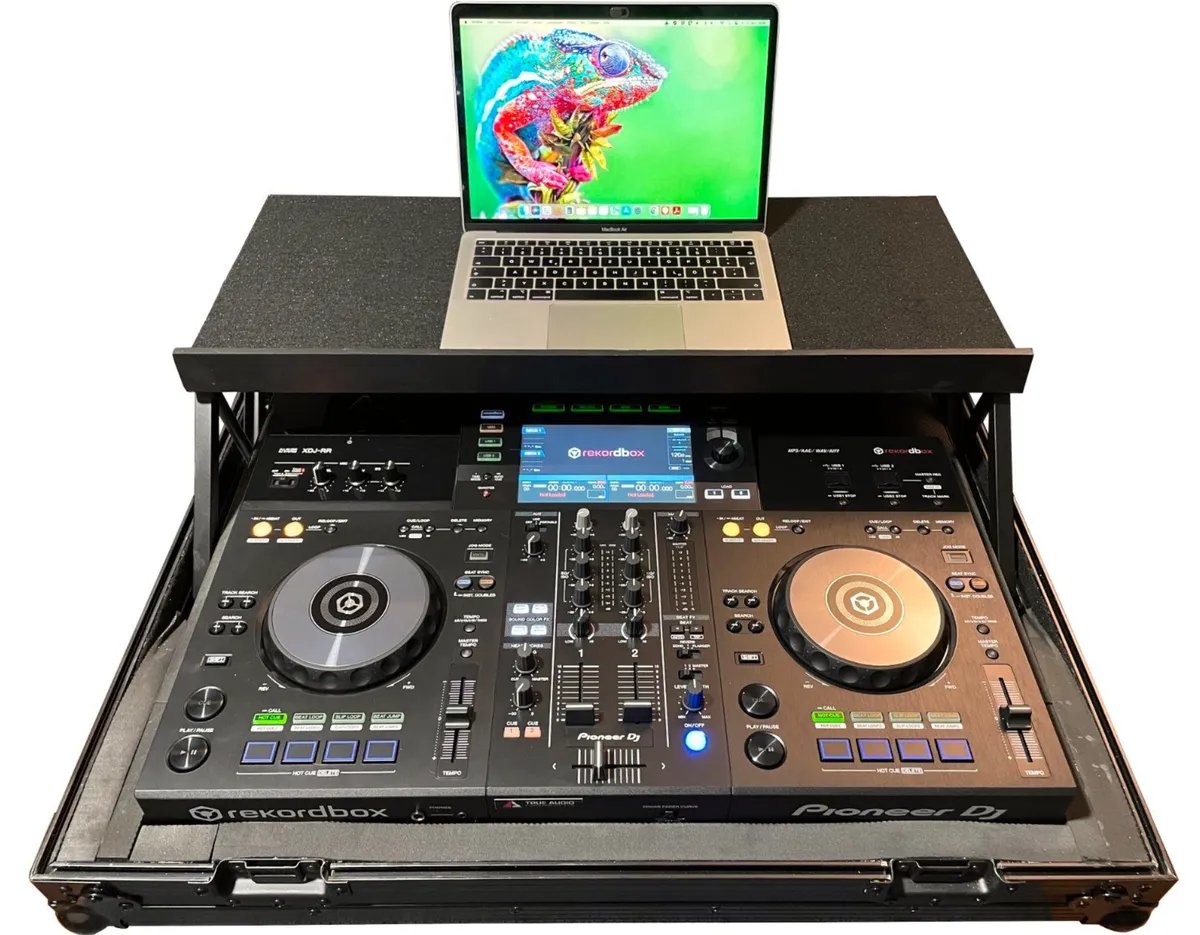 Pioneer XDJ RR All in One DJ Controller System inkl. Tourcase mieten