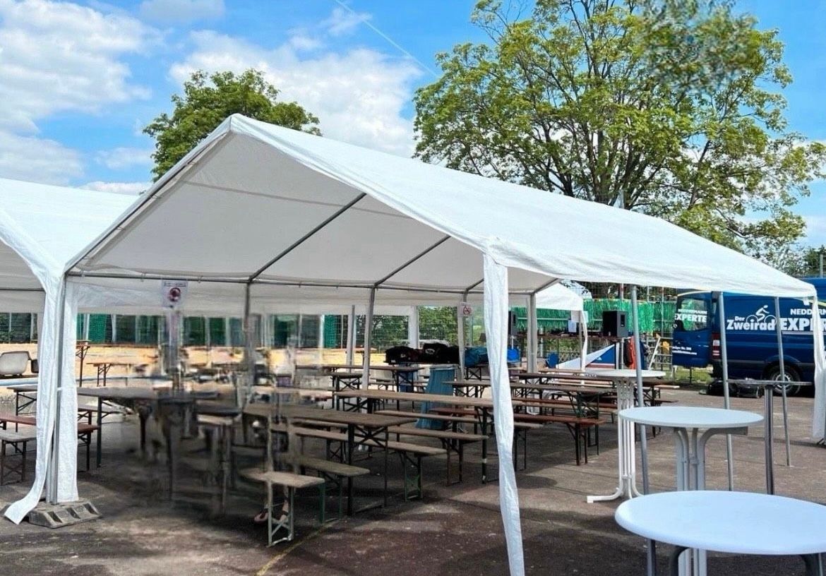 Partyzelt / Zelt 4 mal 8 Meter 