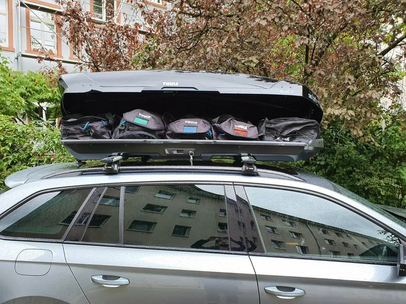 Vermietung Thule Motion XT XL Dachbox auch Tesla Model Y