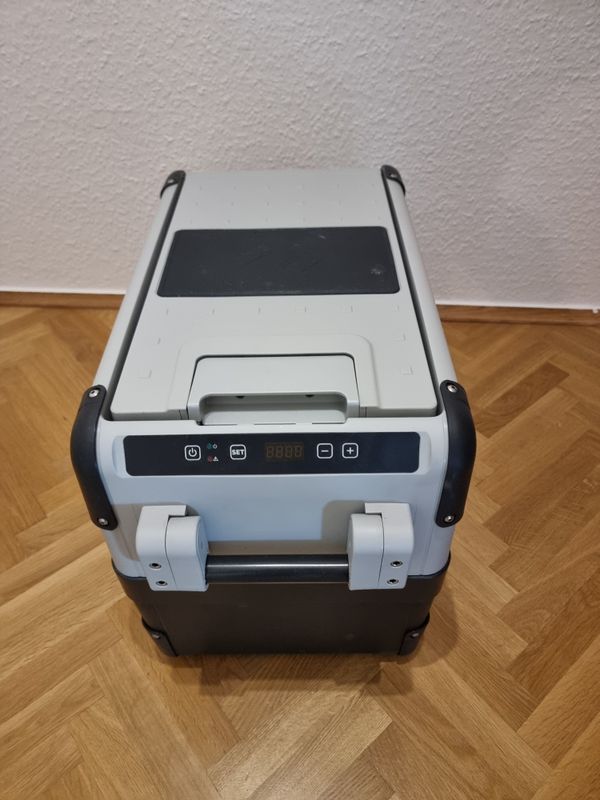 Kompressor Kühlbox Dometic CFX28 mieten optional mit Powerstation