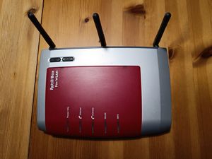 fritz-box-fon-wlan-7270v3 preview image