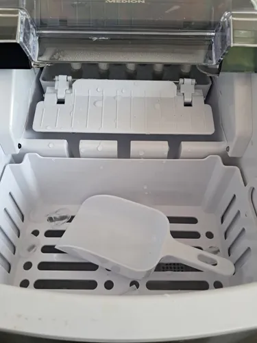 Eiswürfelmaschine