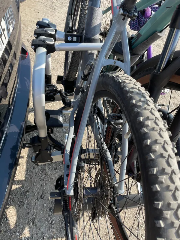 Fahrradträger für bis zu 4 Fahrräder leihen - perfekt für alle Vans und Busse