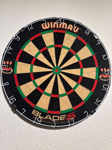 Winmau | Dart 🎯 Scheibe  + 6x Pfeile