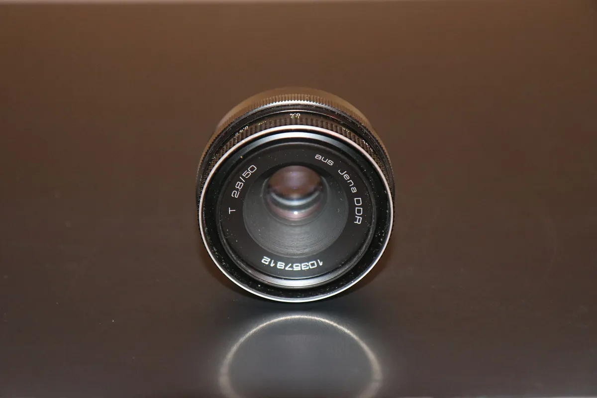Carl Zeiss aus Jena DDR T 1:2.8/50mm M42 Objektiv (Pentacon Praktica L Objektiv)