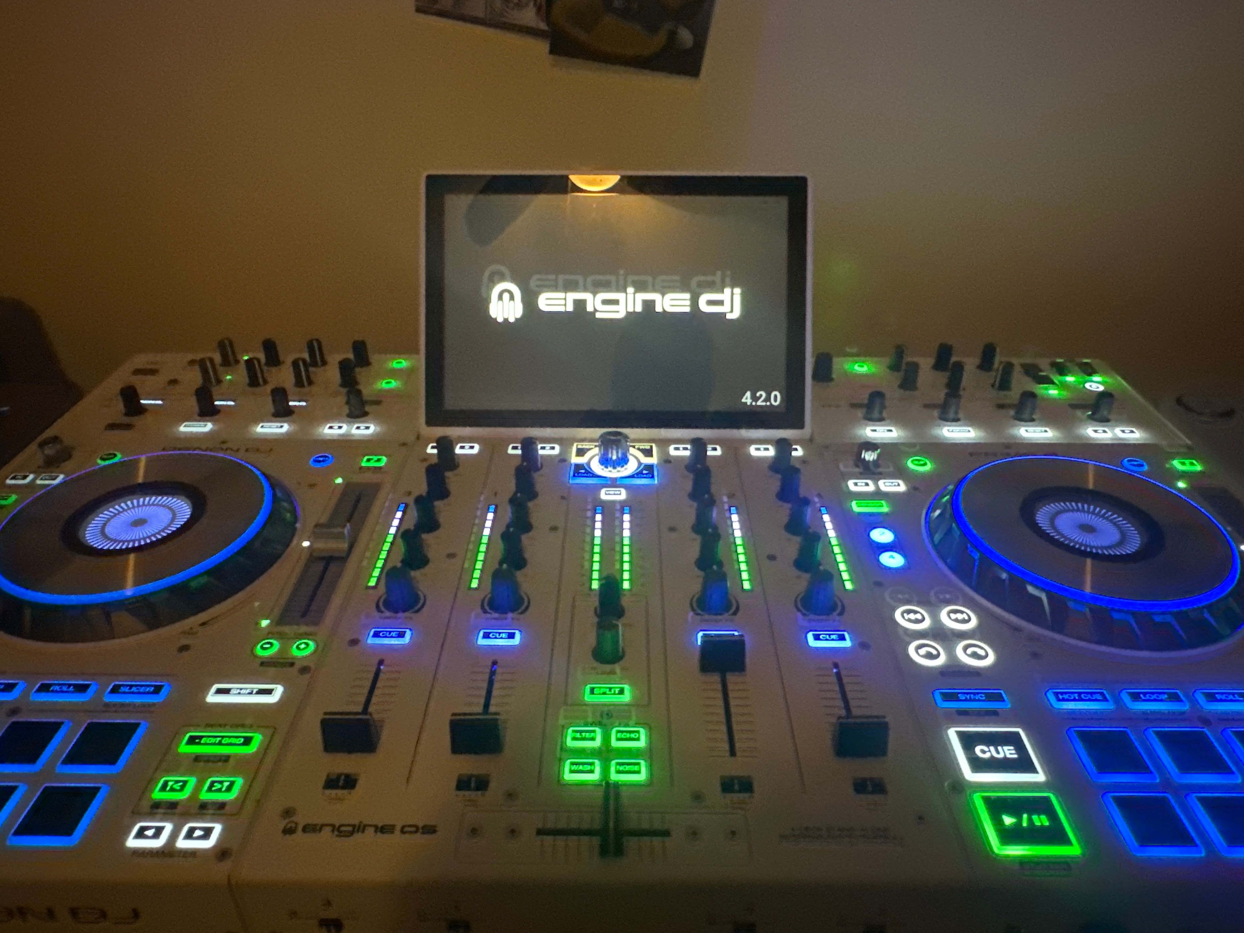 Denon Prime 4