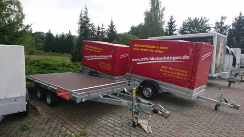 Böckmann 2600 kg Autotransporter / Trailer / Plattformanhänger – gebremst