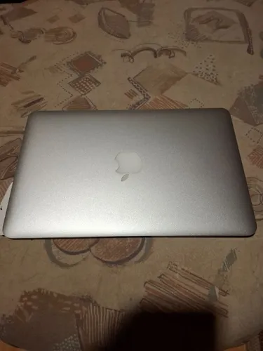 Laptop mac