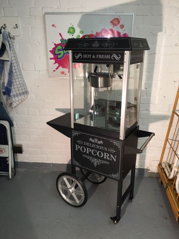 Popcornmaschine Schwarz retro mit Unterwagen