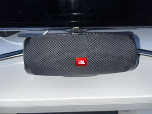 jbl-charge-5-oder-dicker-sound-fuer-outdoorfans preview image